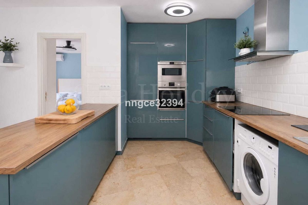 Penthouse in New Golden Mile, Estepona