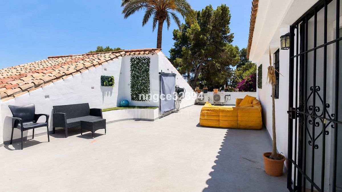 Penthouse in New Golden Mile, Estepona