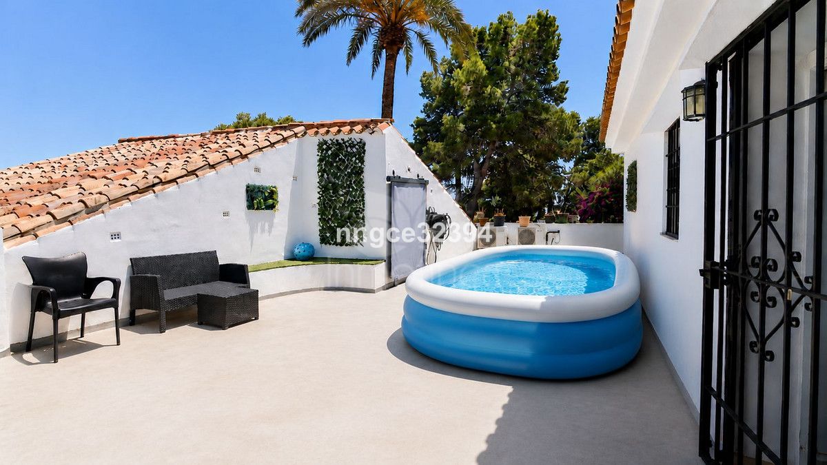 Penthouse in New Golden Mile, Estepona
