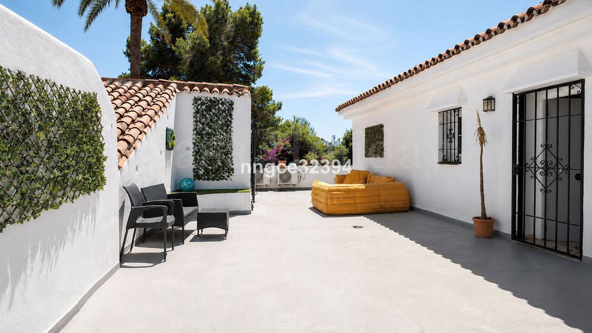 Penthouse in New Golden Mile, Estepona