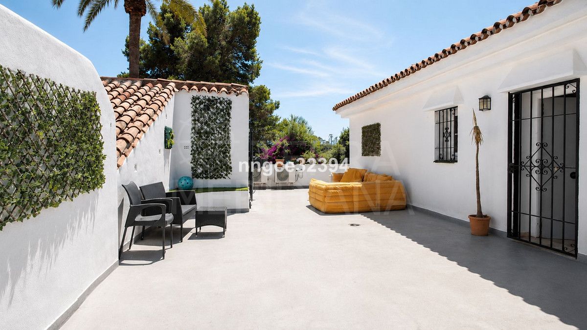 Penthouse in New Golden Mile, Estepona