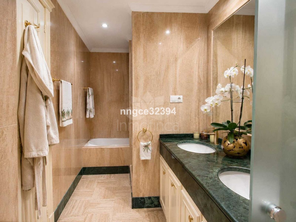 Apartment in Sierra Blanca, Marbella