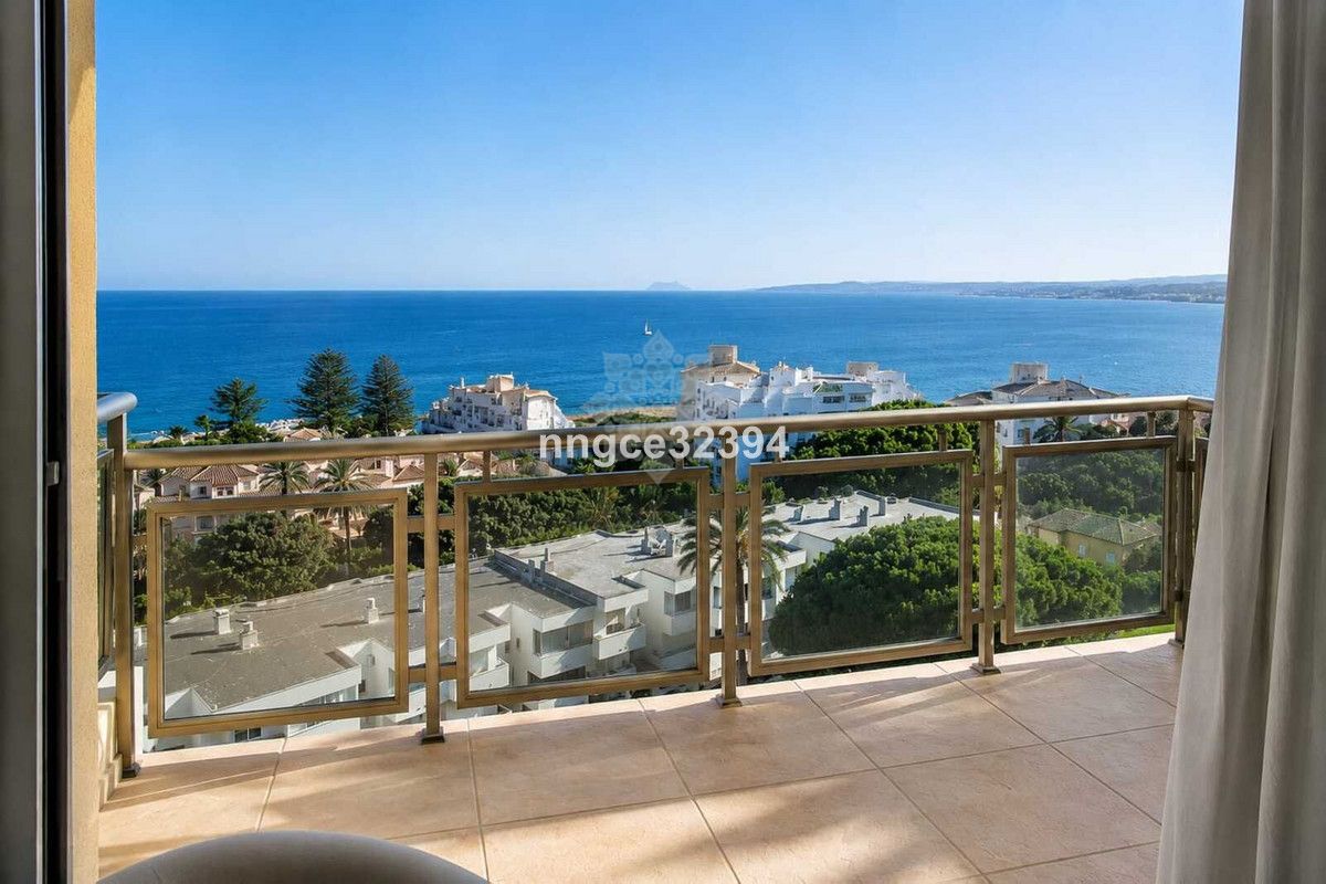 Penthouse in Estepona