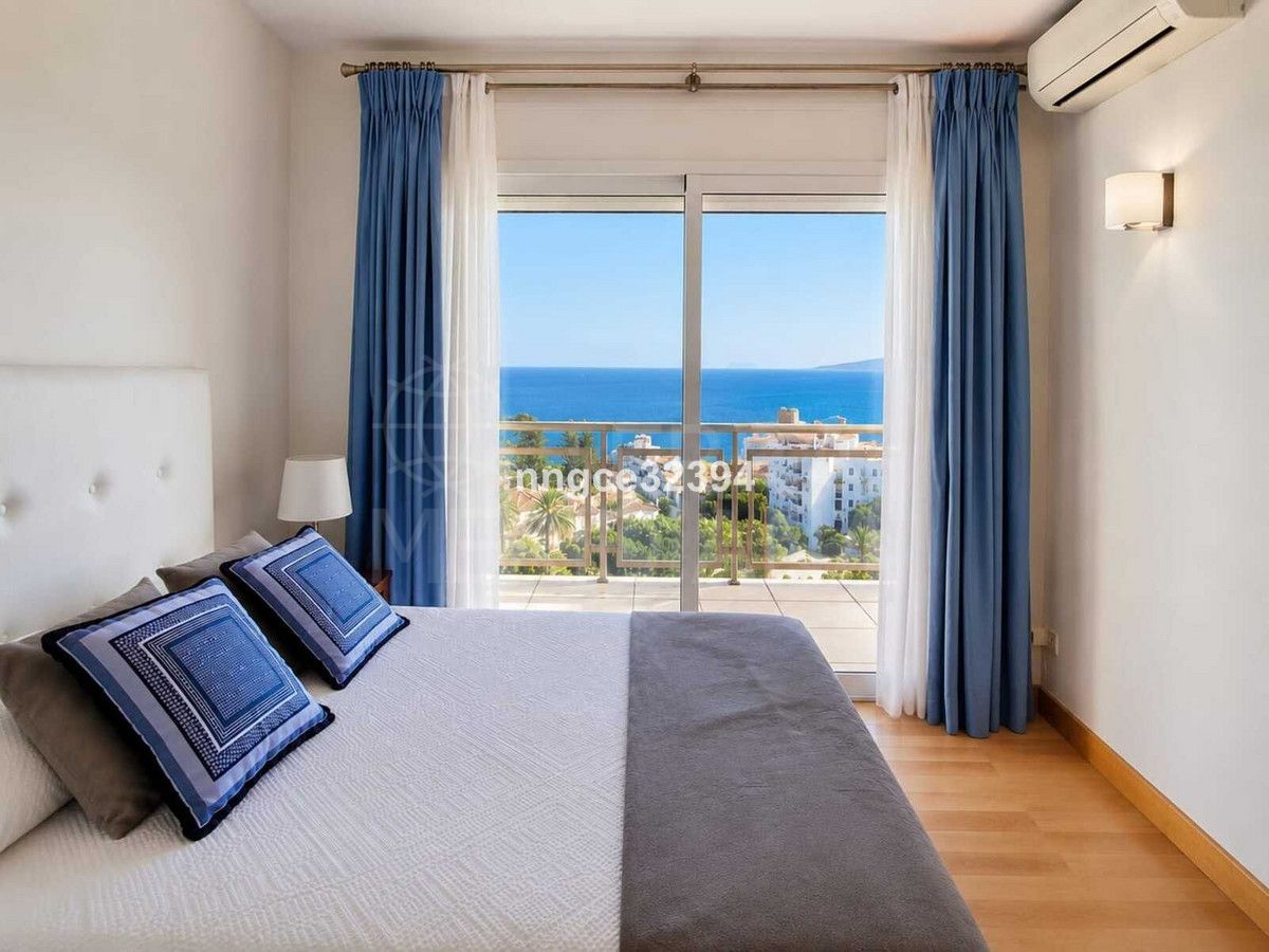 Penthouse in Estepona