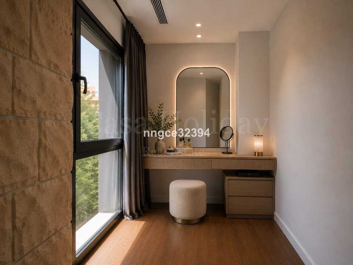 Villa in New Golden Mile, Estepona