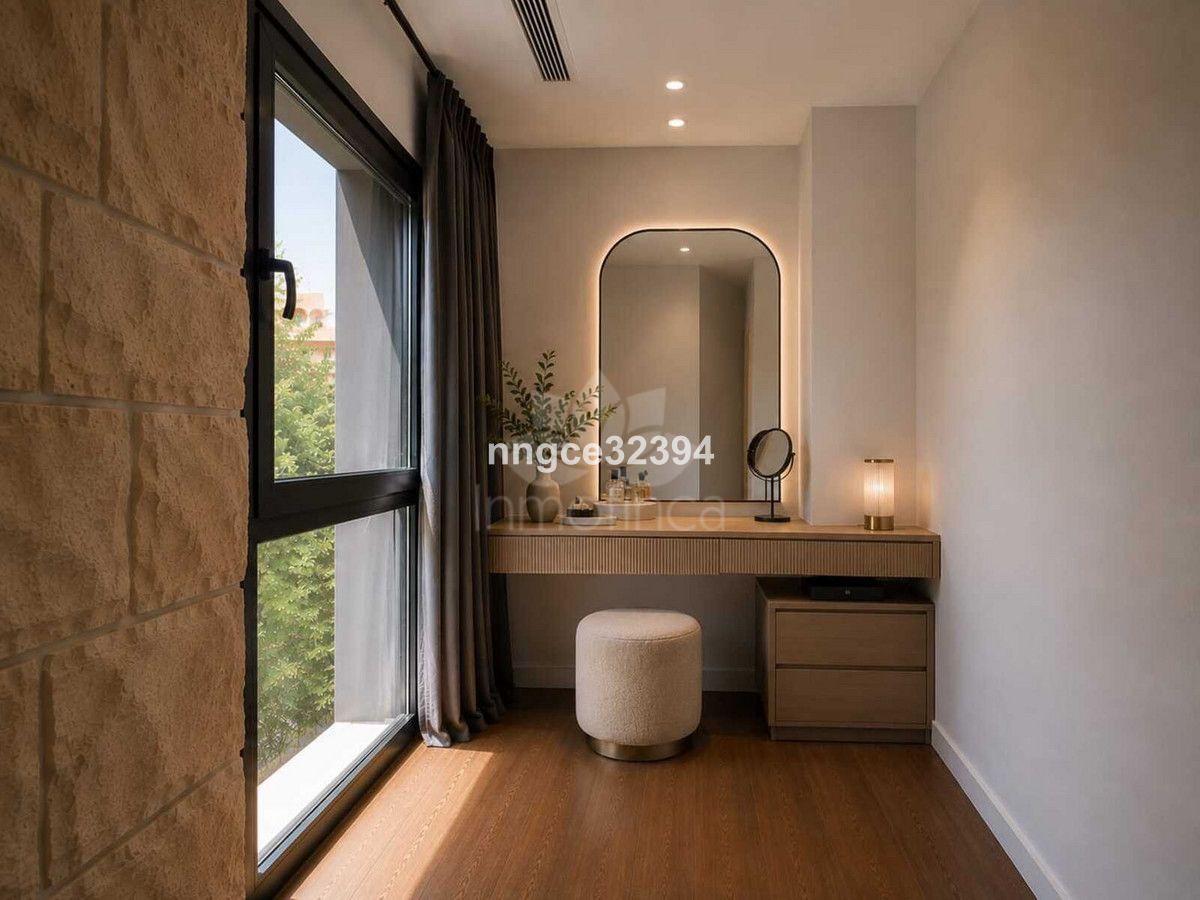 Villa in New Golden Mile, Estepona