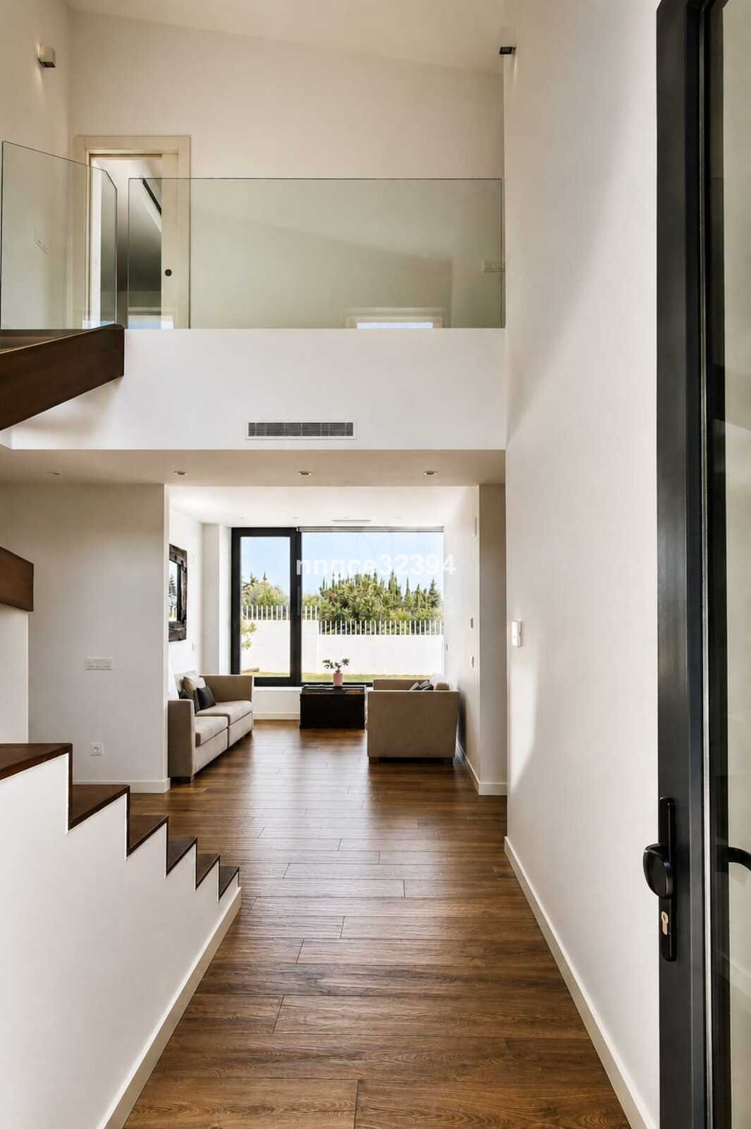 Villa in New Golden Mile, Estepona