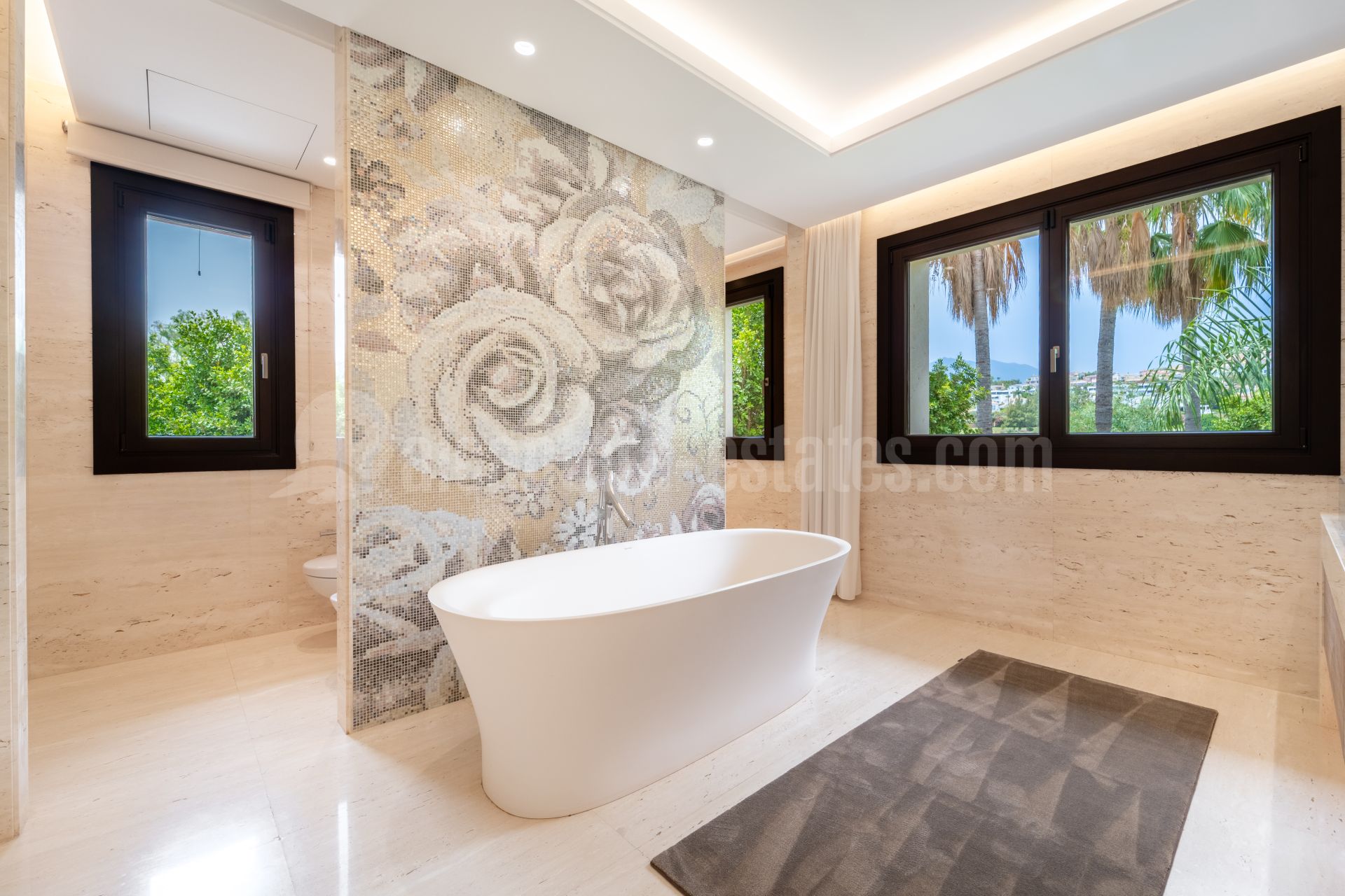 Villa in Nueva Andalucia, Marbella
