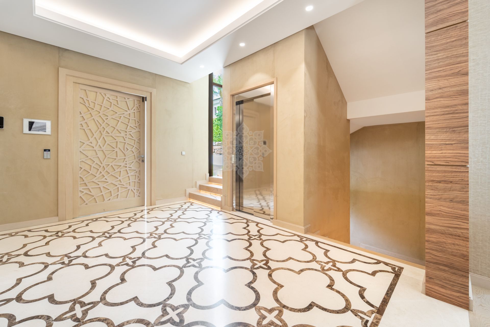 Villa in Nueva Andalucia, Marbella