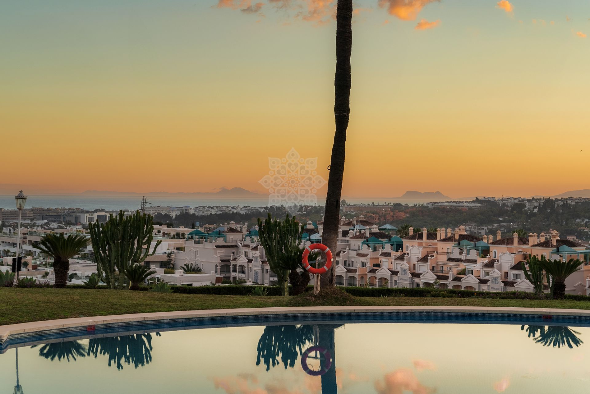 Apartamento en Las Terrazas de Las Lomas, Marbella