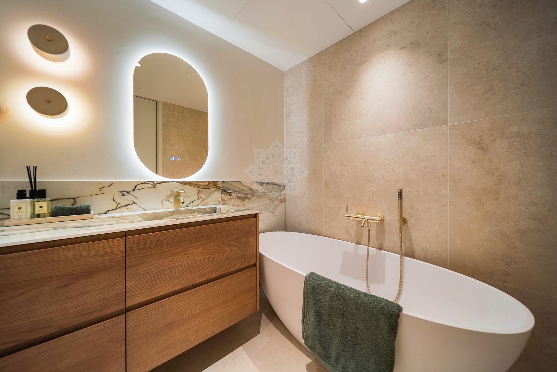 Apartamento en Las Terrazas de Las Lomas, Marbella