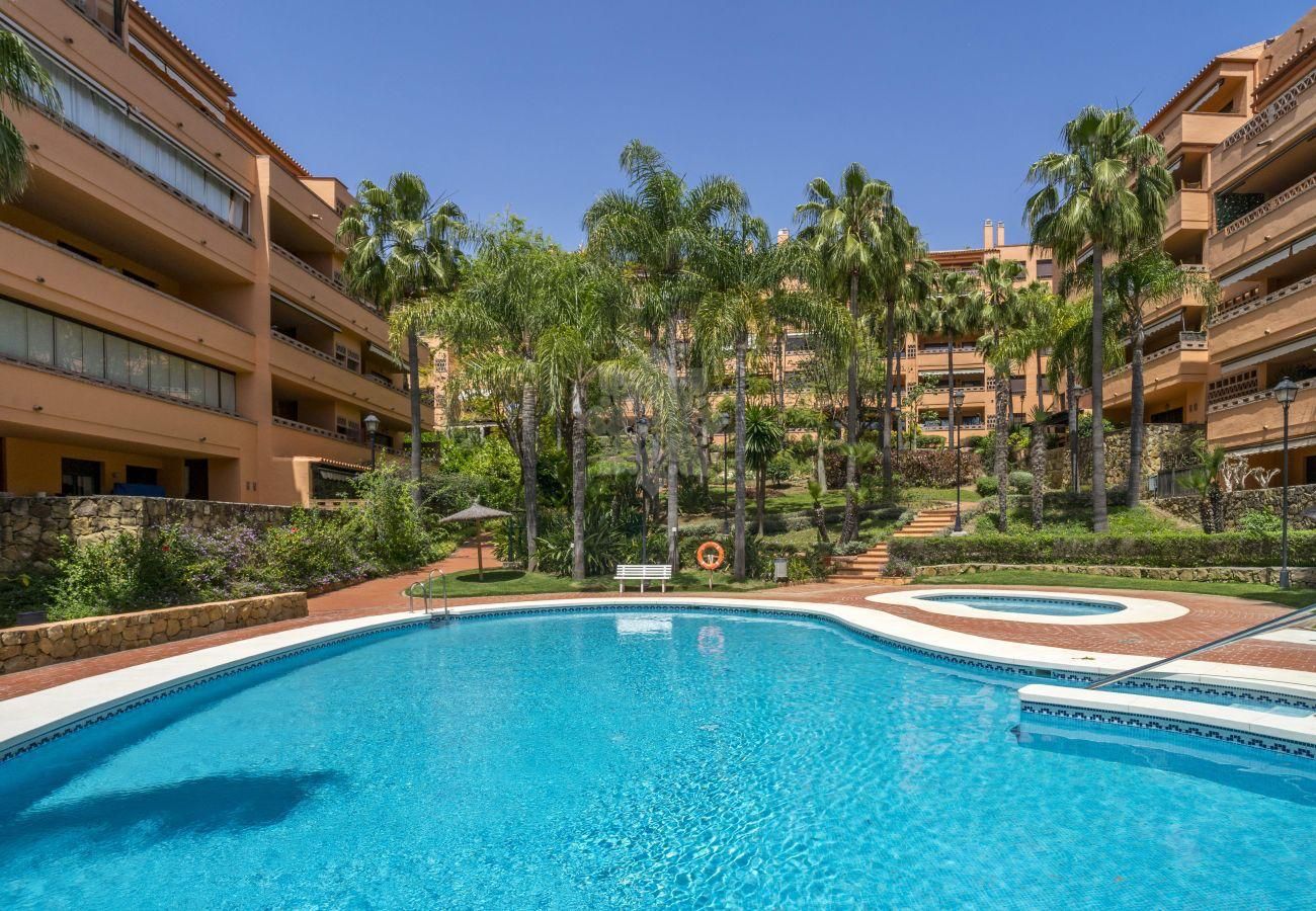 Apartamento en Costa Nagüeles III, Marbella