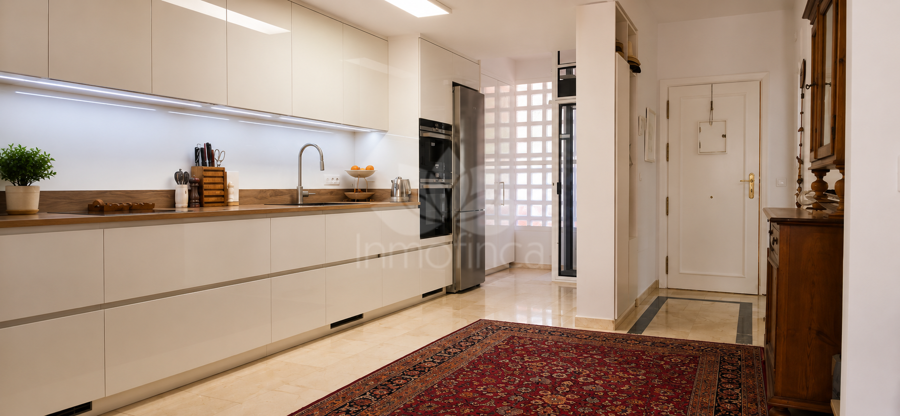 Town House in Oasis de Nagüeles, Marbella