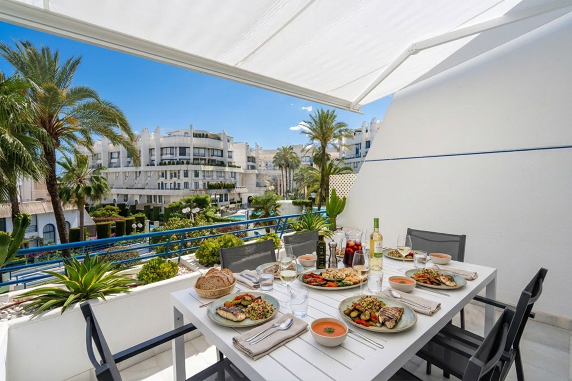Duplex in Marbella House, Marbella