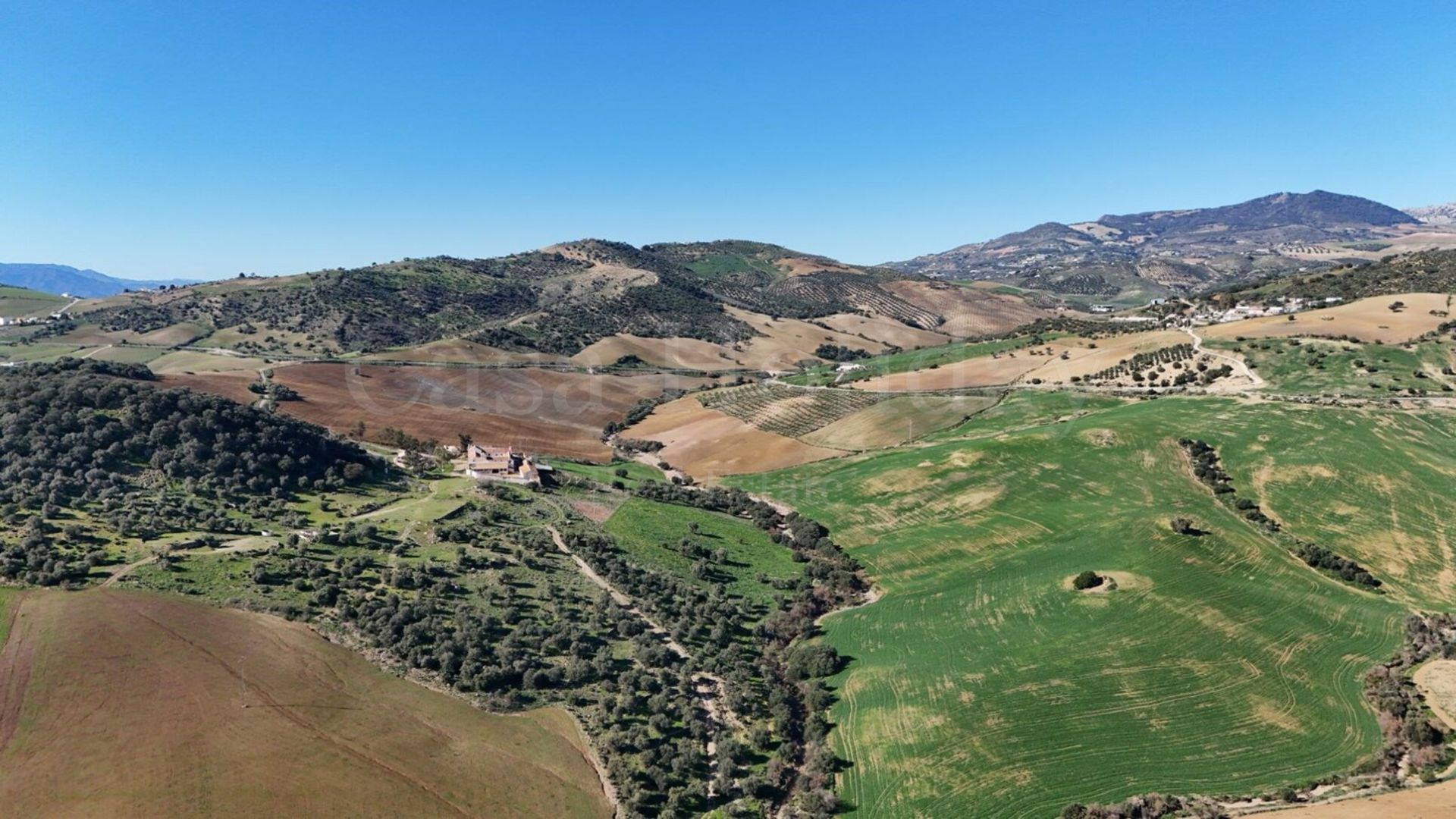 Cortijo en Villanueva de la Concepción