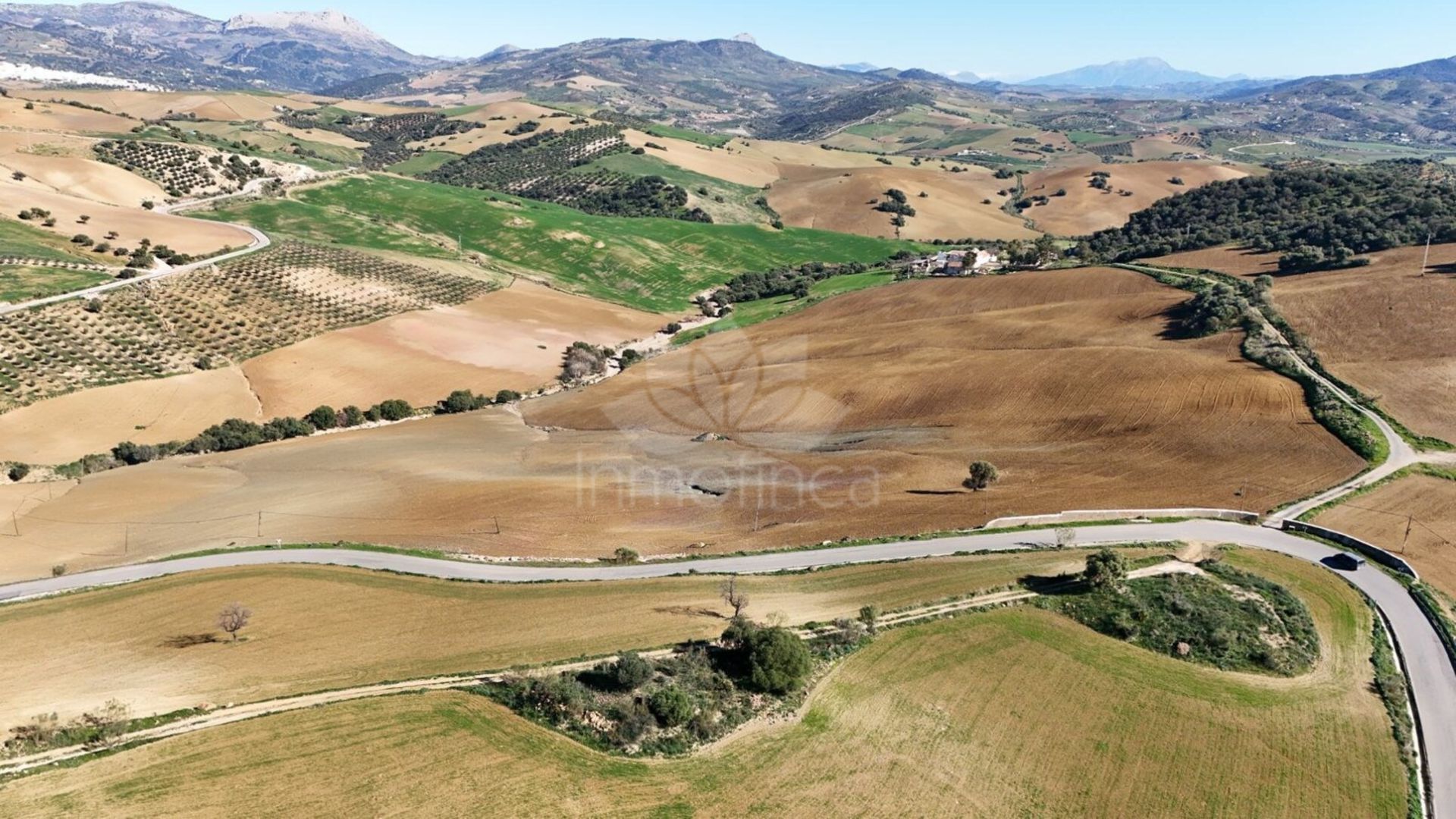 Cortijo en Villanueva de la Concepción