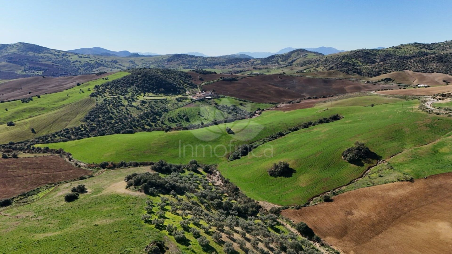 Cortijo en Villanueva de la Concepción