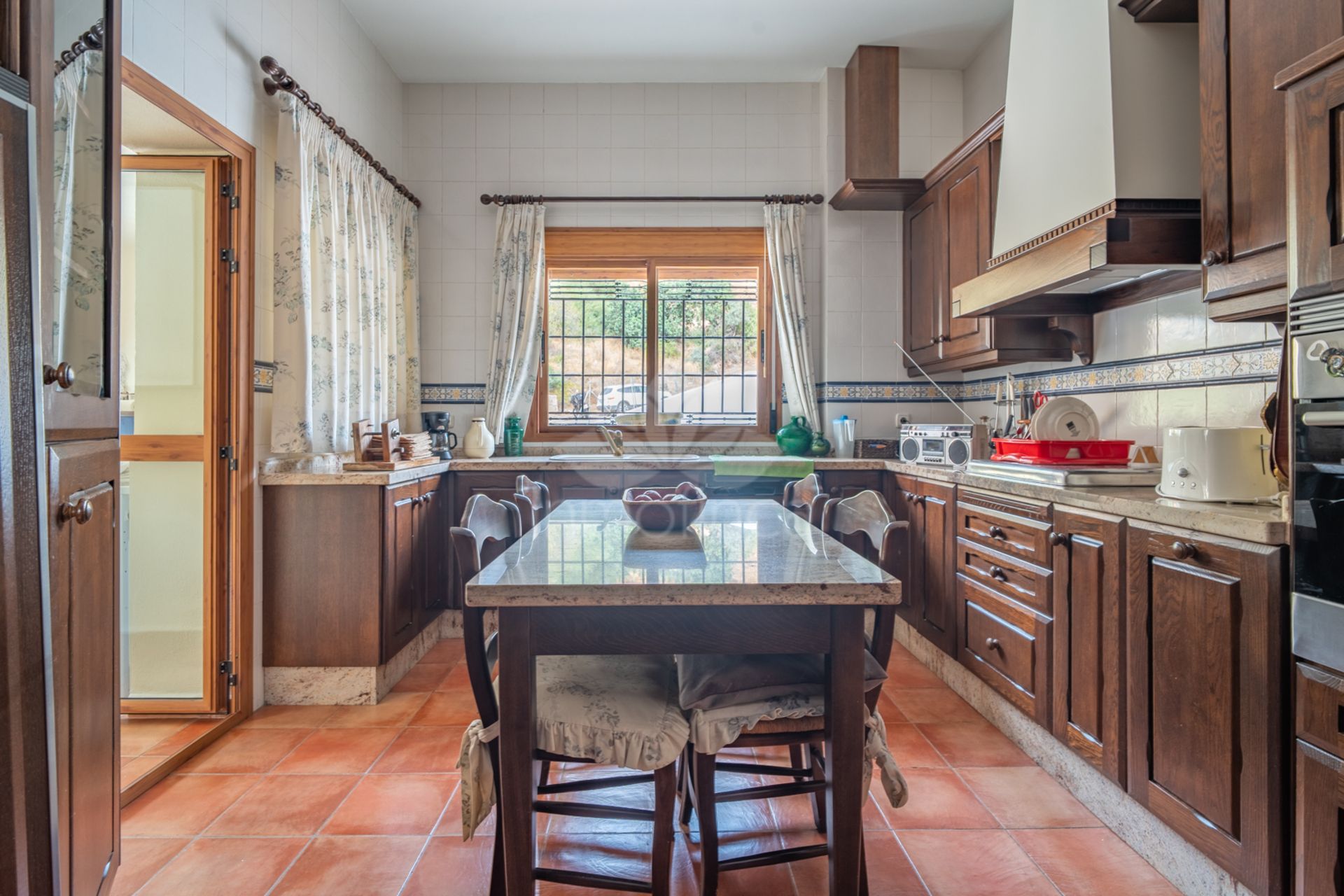 Casa en Pinares de San Antón, Malaga
