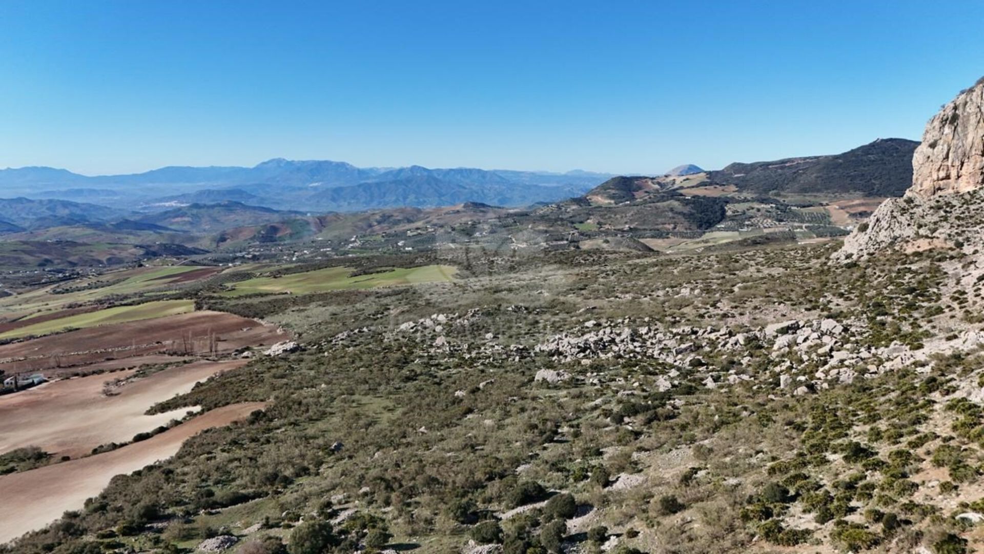 Cortijo en Villanueva de la Concepción