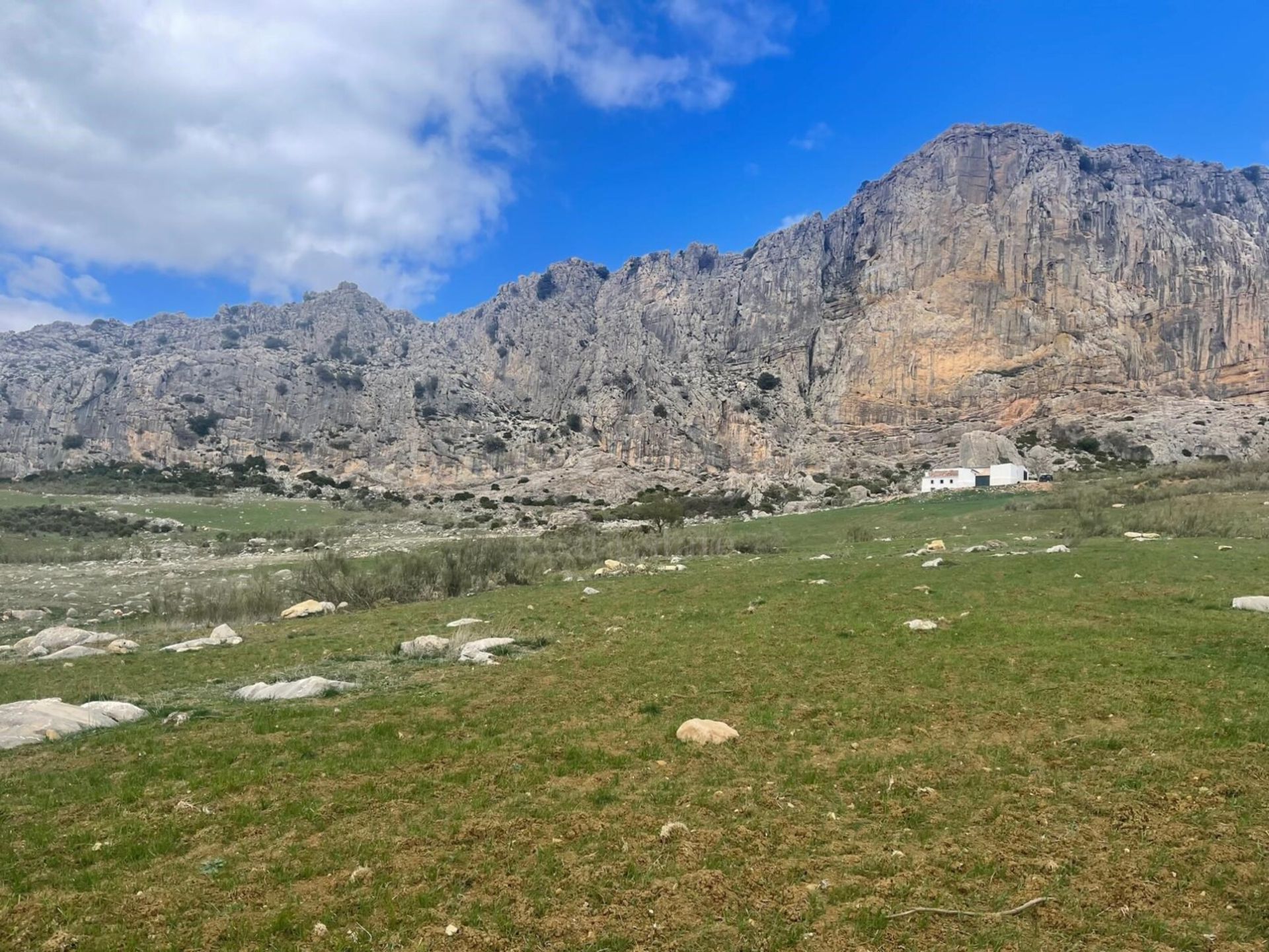 Cortijo en Villanueva de la Concepción