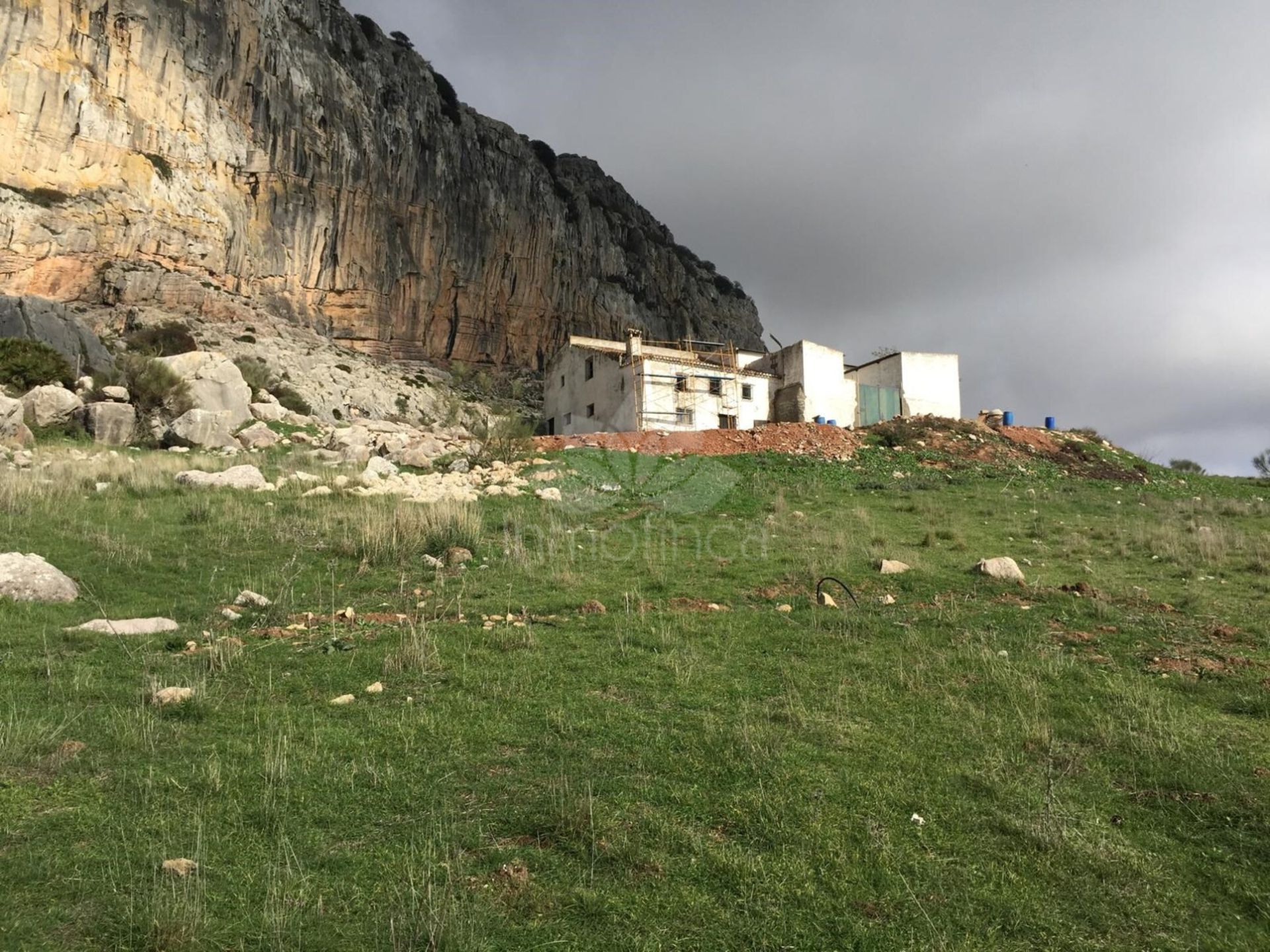 Cortijo en Villanueva de la Concepción