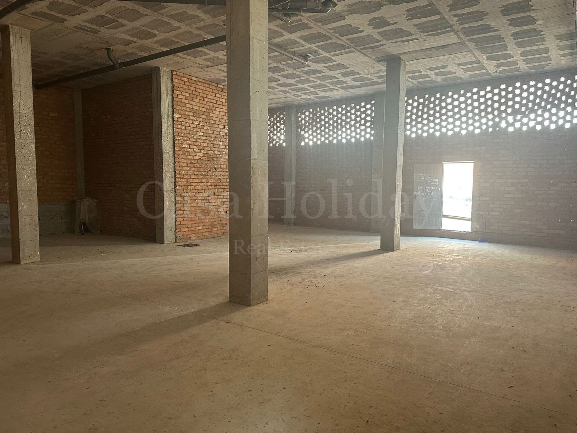 Local Comercial en Alhaurin de la Torre