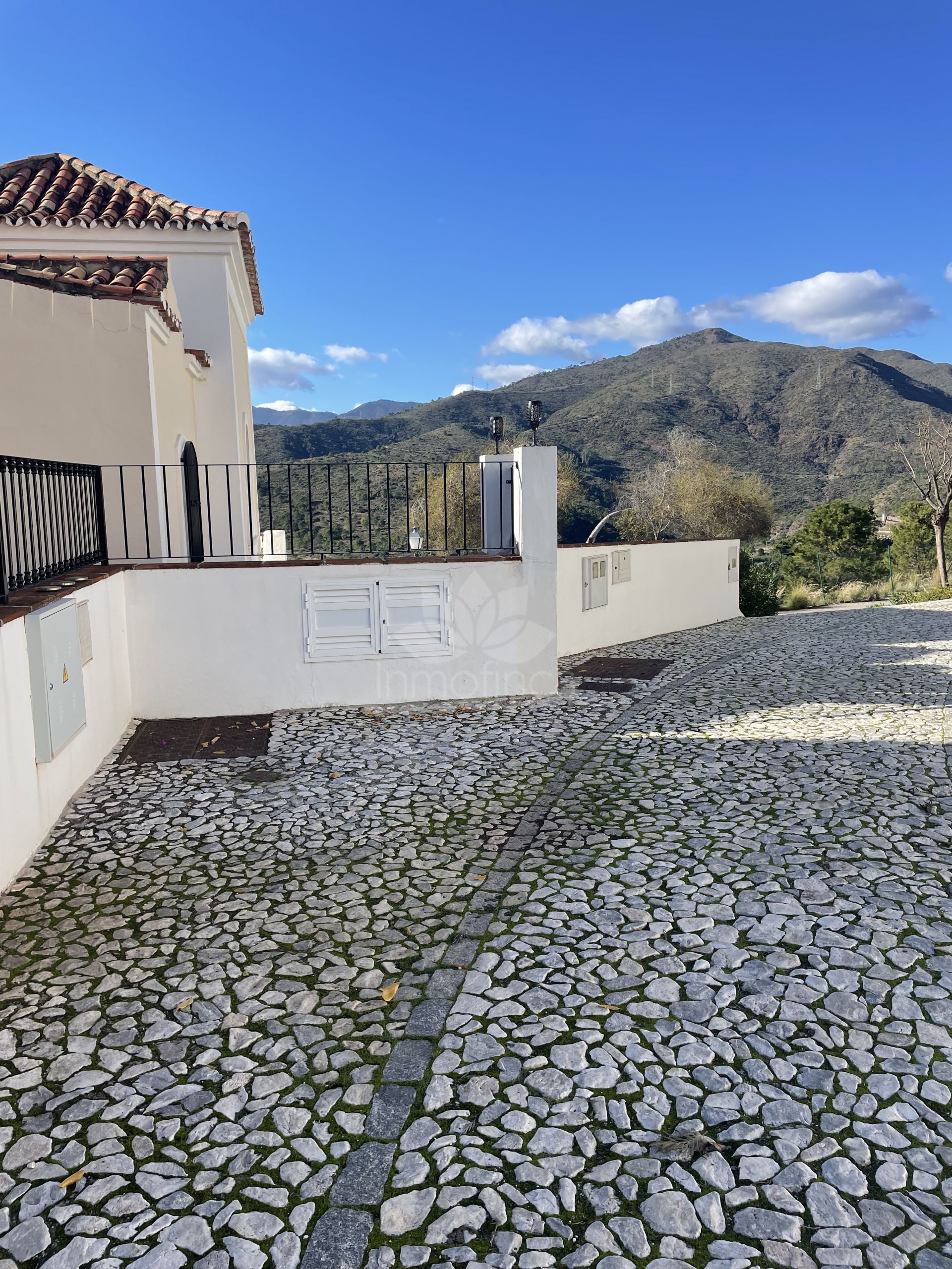 Town House in Benahavis