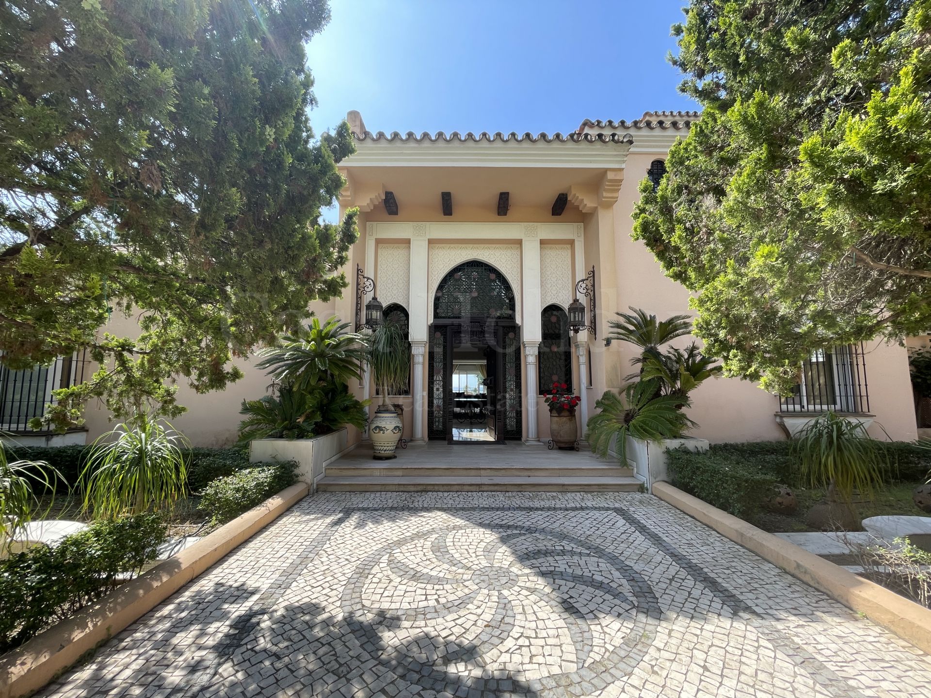 House in Estepona East, Estepona