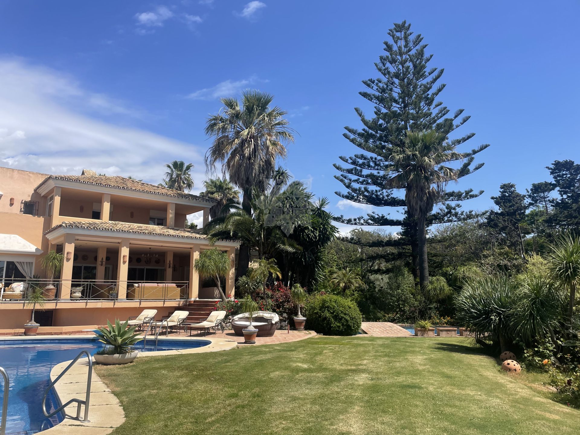 House in Estepona East, Estepona