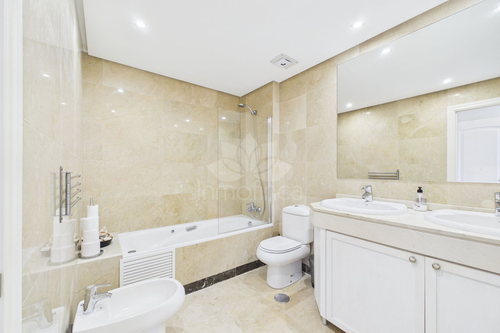 Apartment in Alcaidesa Costa, Alcaidesa
