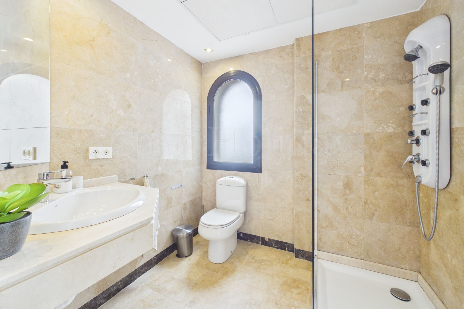 Apartment in Alcaidesa Costa, Alcaidesa