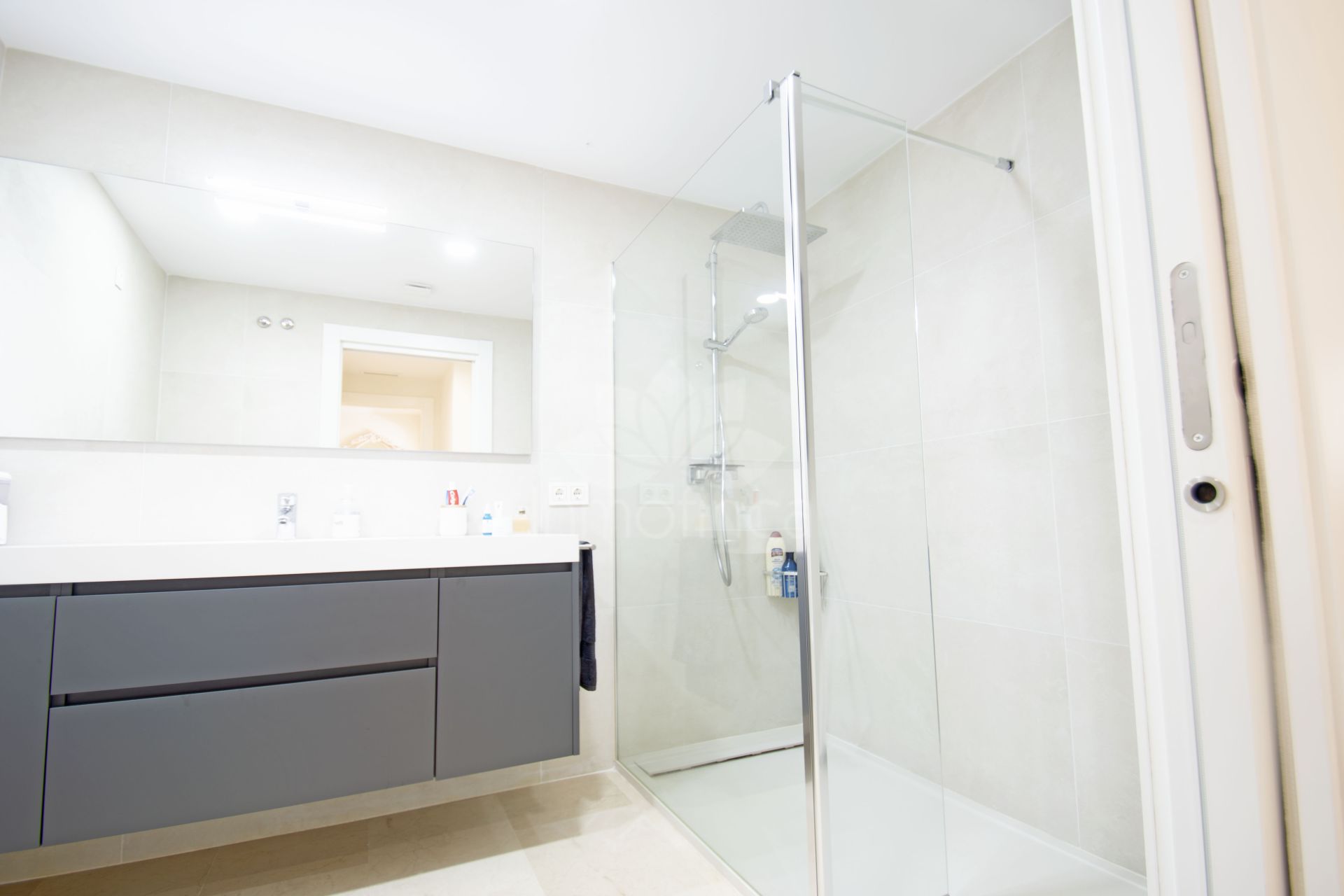 Flat in Alcaidesa Costa, Alcaidesa