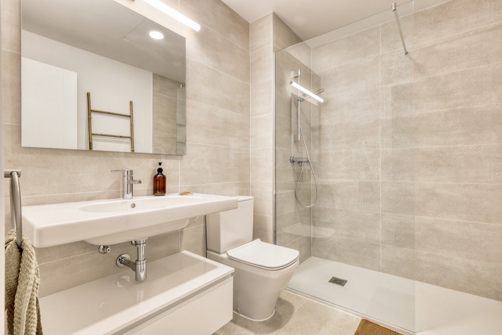 Apartamento en Las Mesas, Estepona
