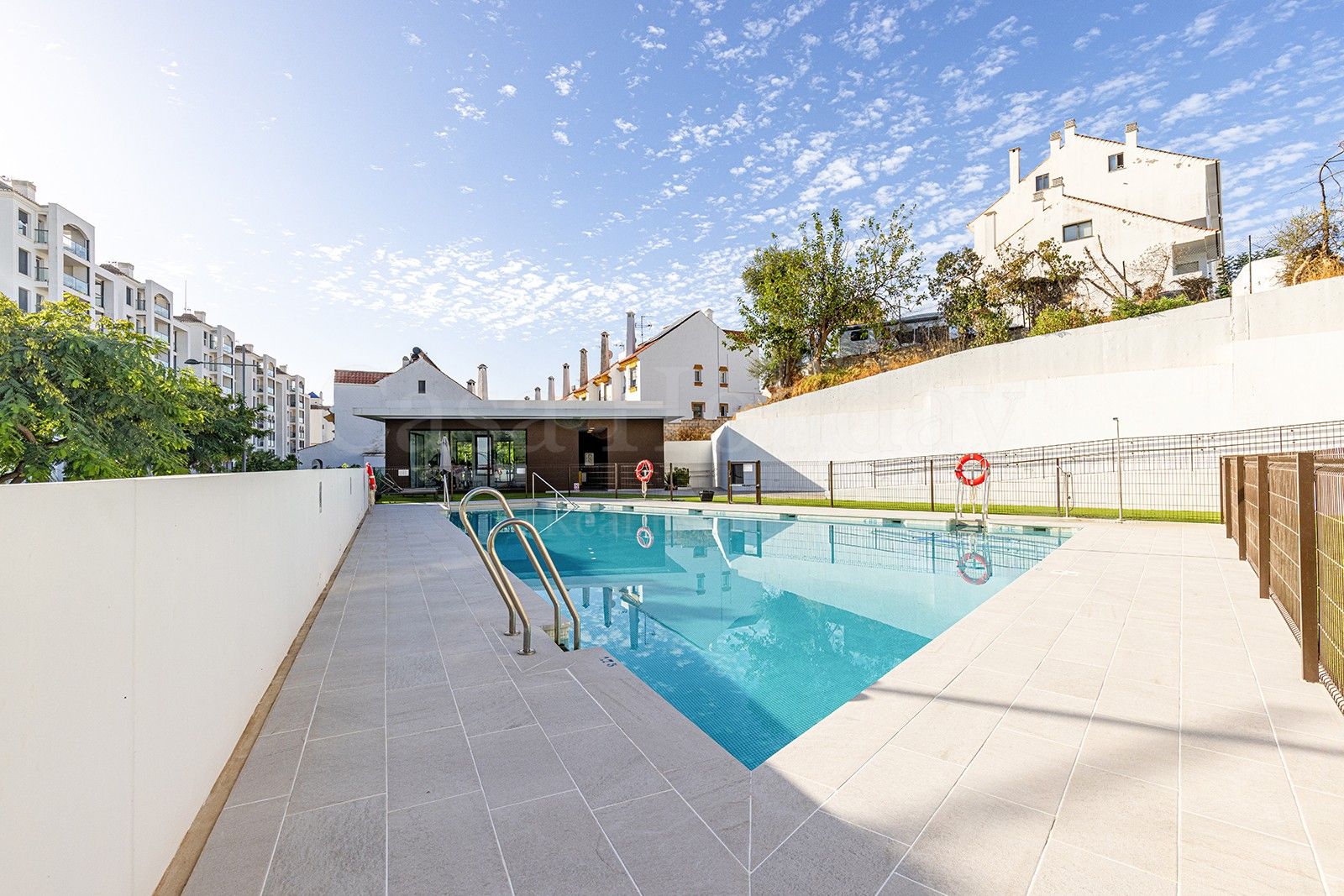 Apartamento en Las Mesas, Estepona