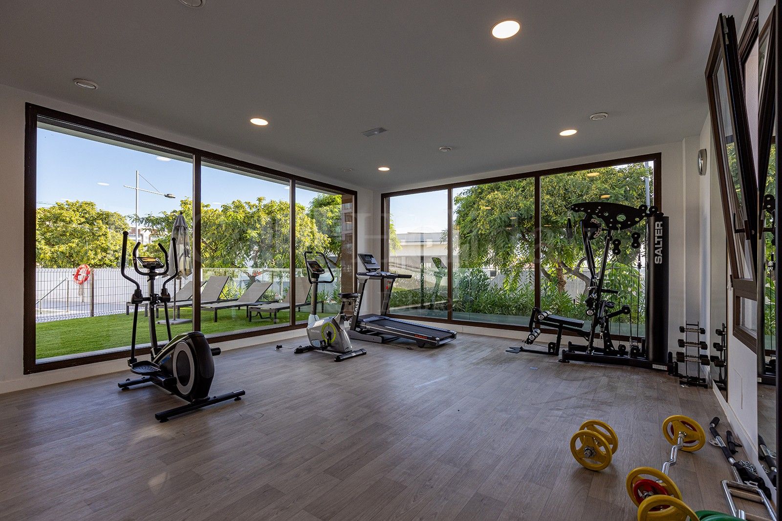 Apartamento en Las Mesas, Estepona