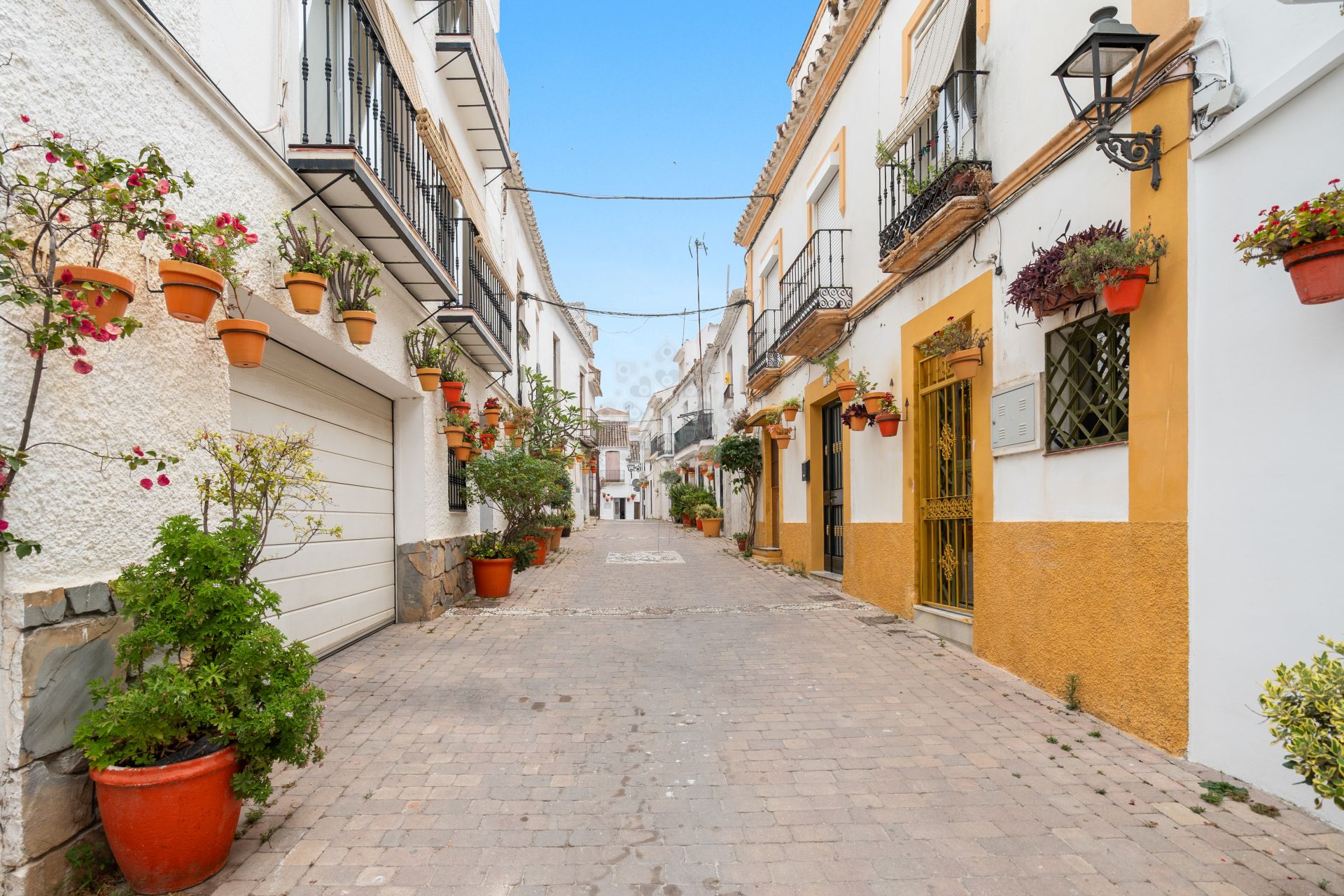 Town House in Estepona Centre, Estepona