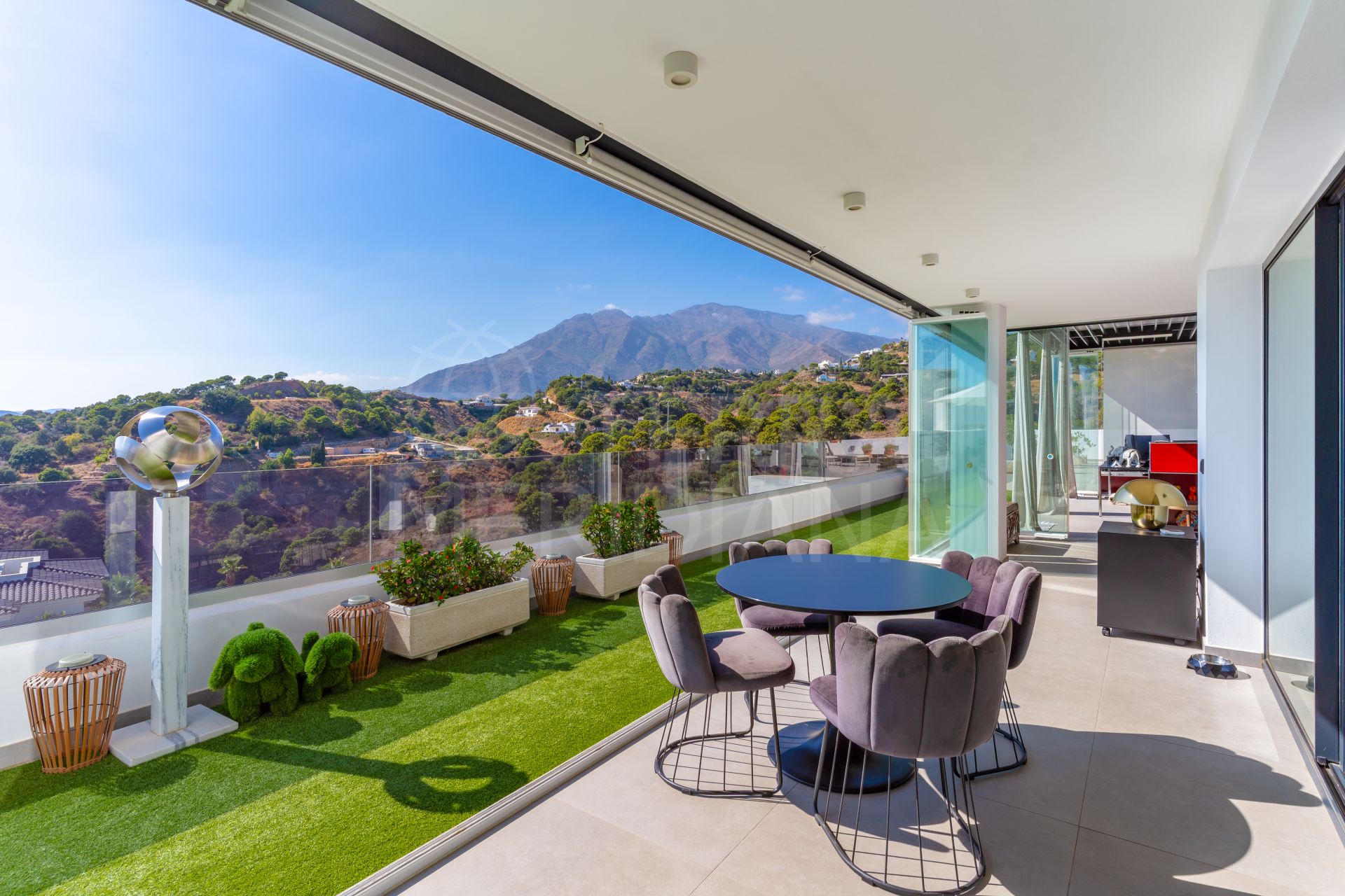 Penthouse in Mirador de Estepona Hills, Estepona