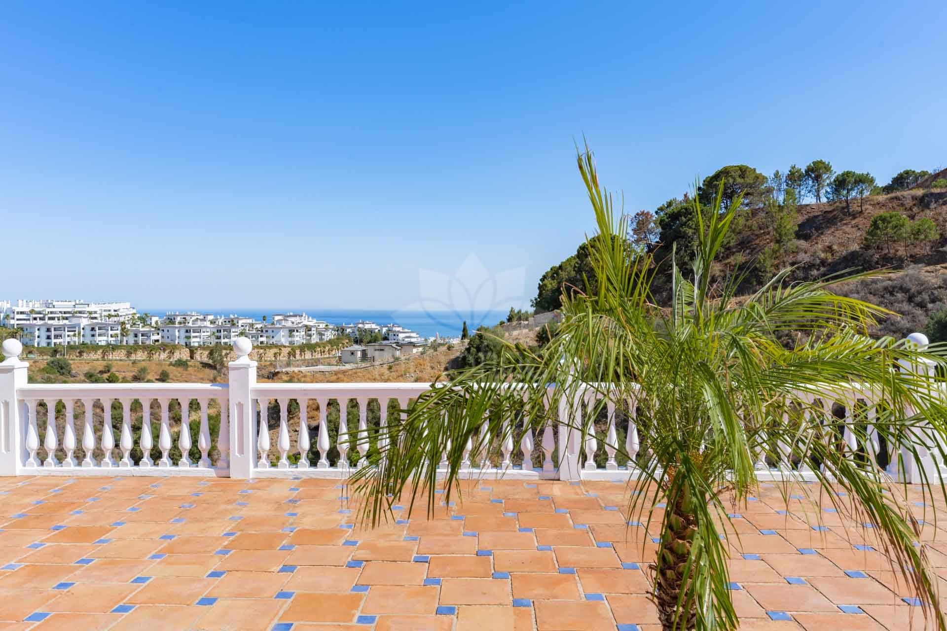 Finca in Altos de Estepona, Estepona