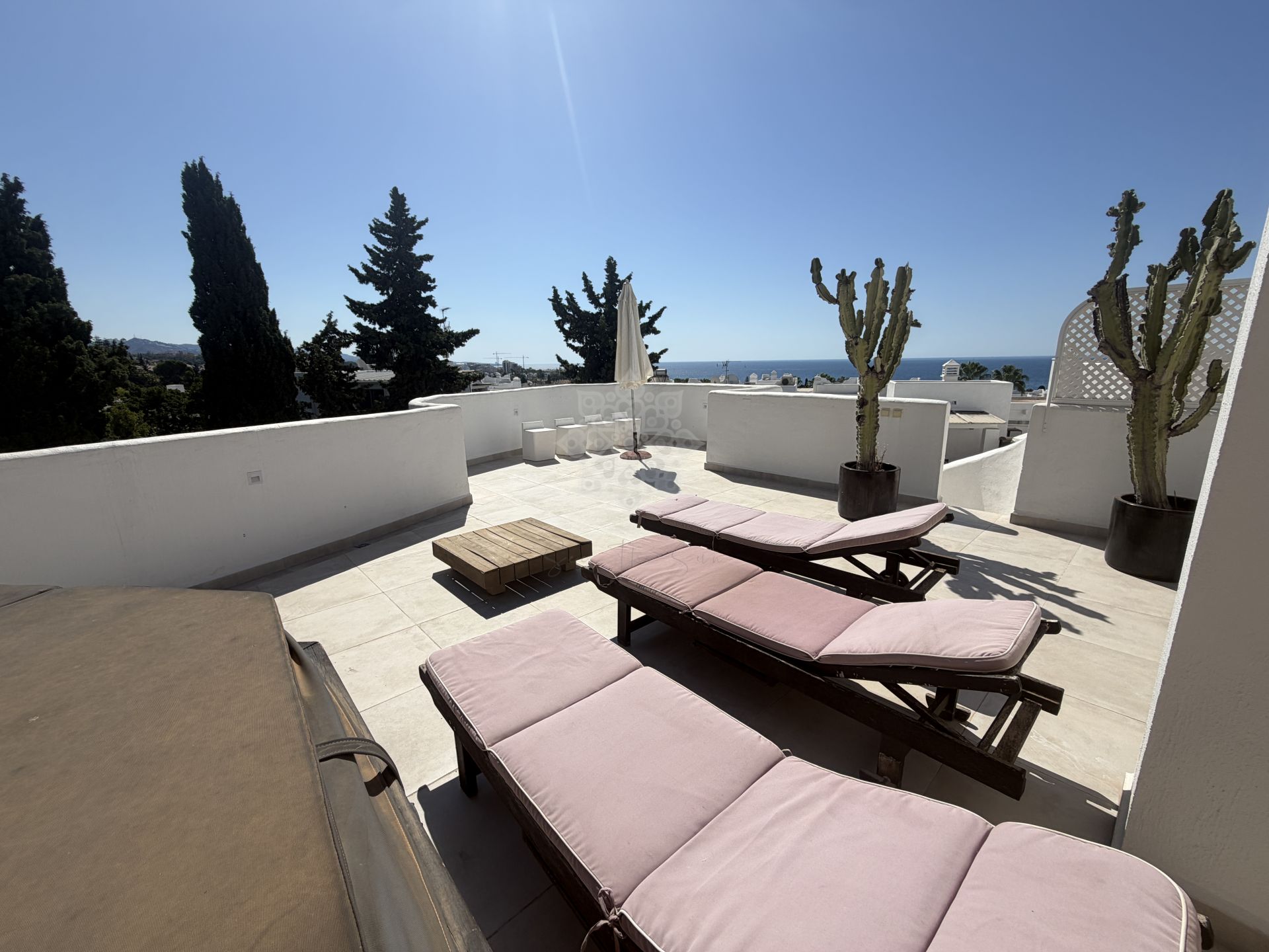 Duplex Penthouse in Marbella Real, Marbella