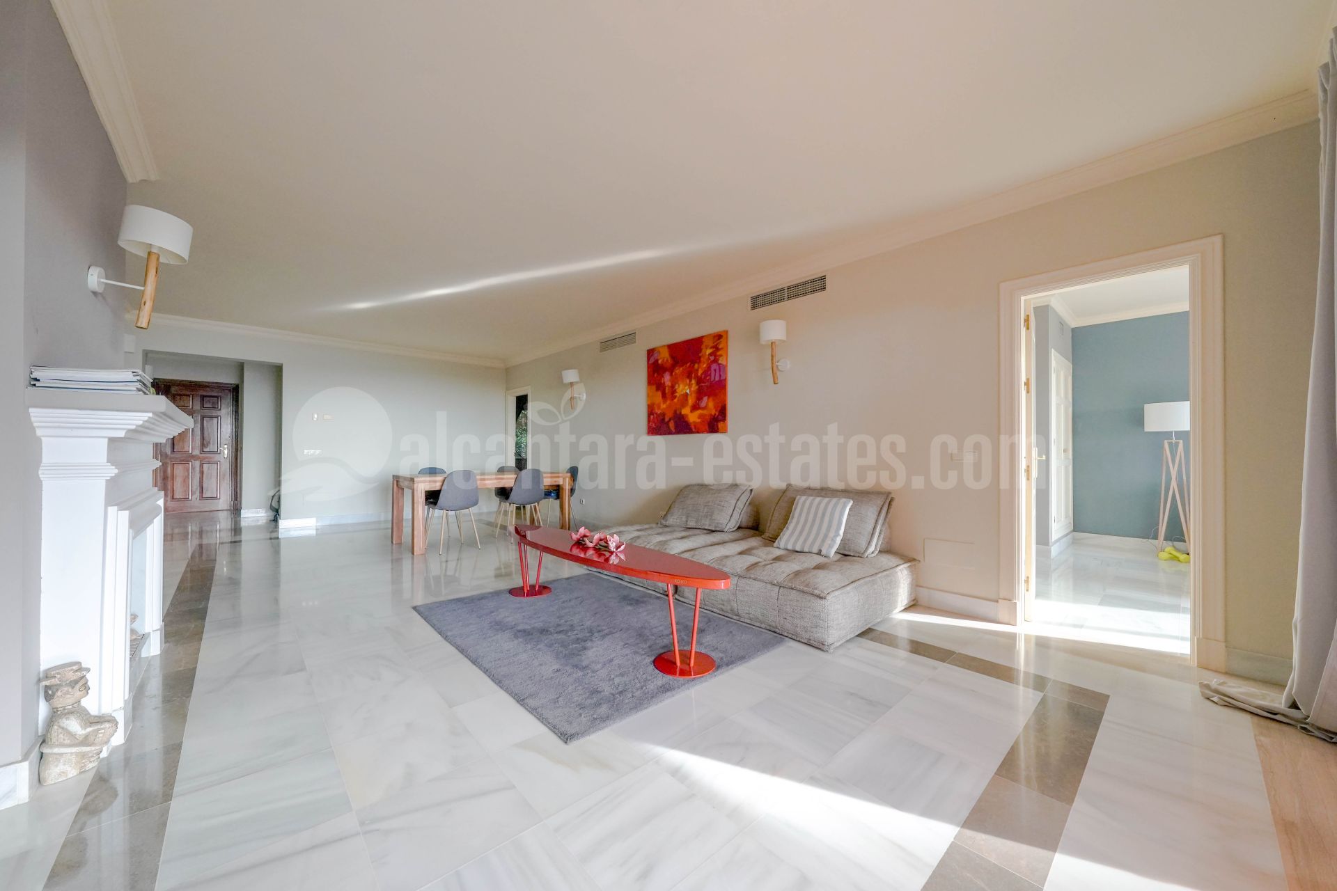 Apartamento en Monte Halcones, Benahavis