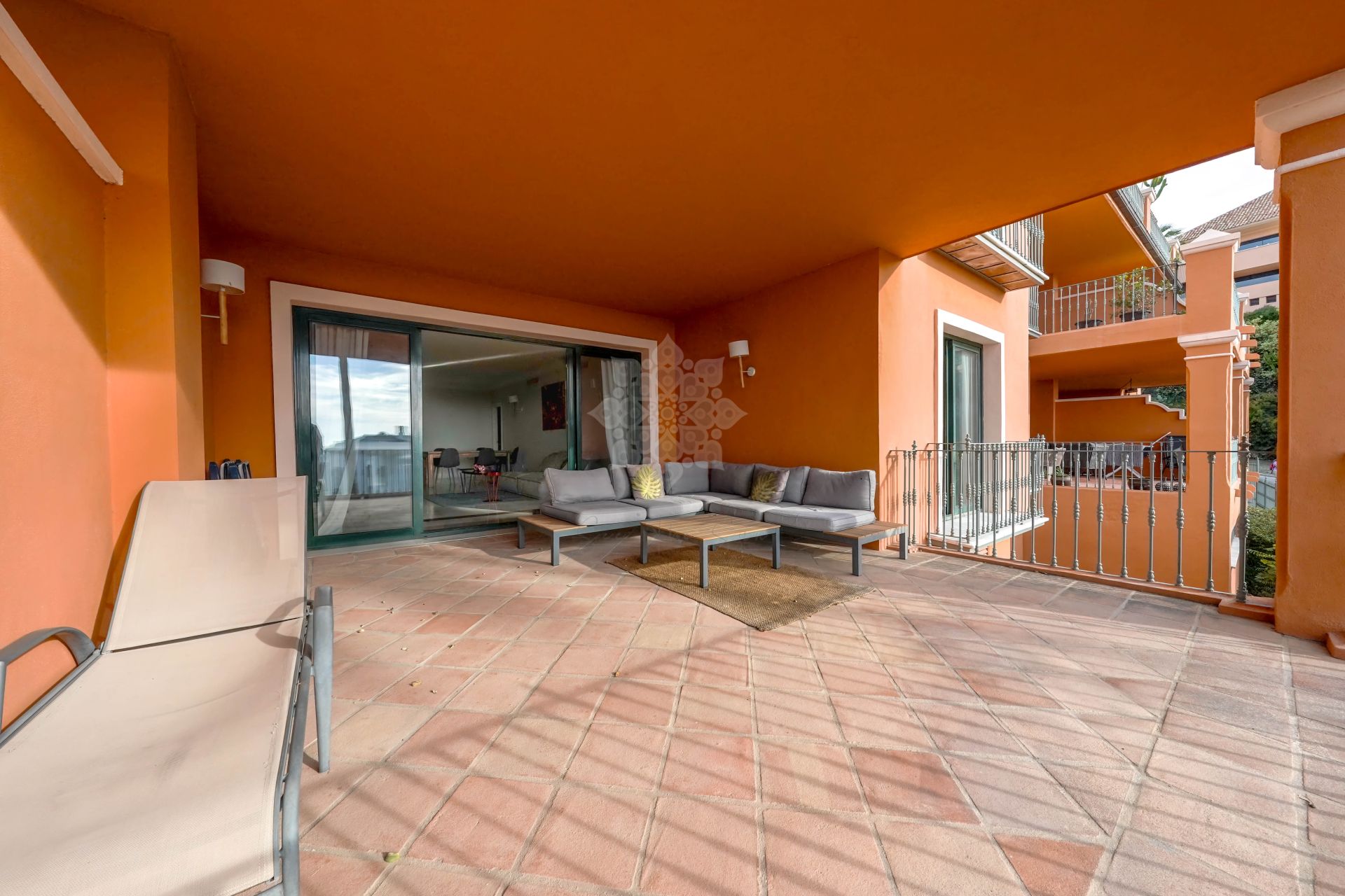 Apartment in Monte Halcones, Benahavis