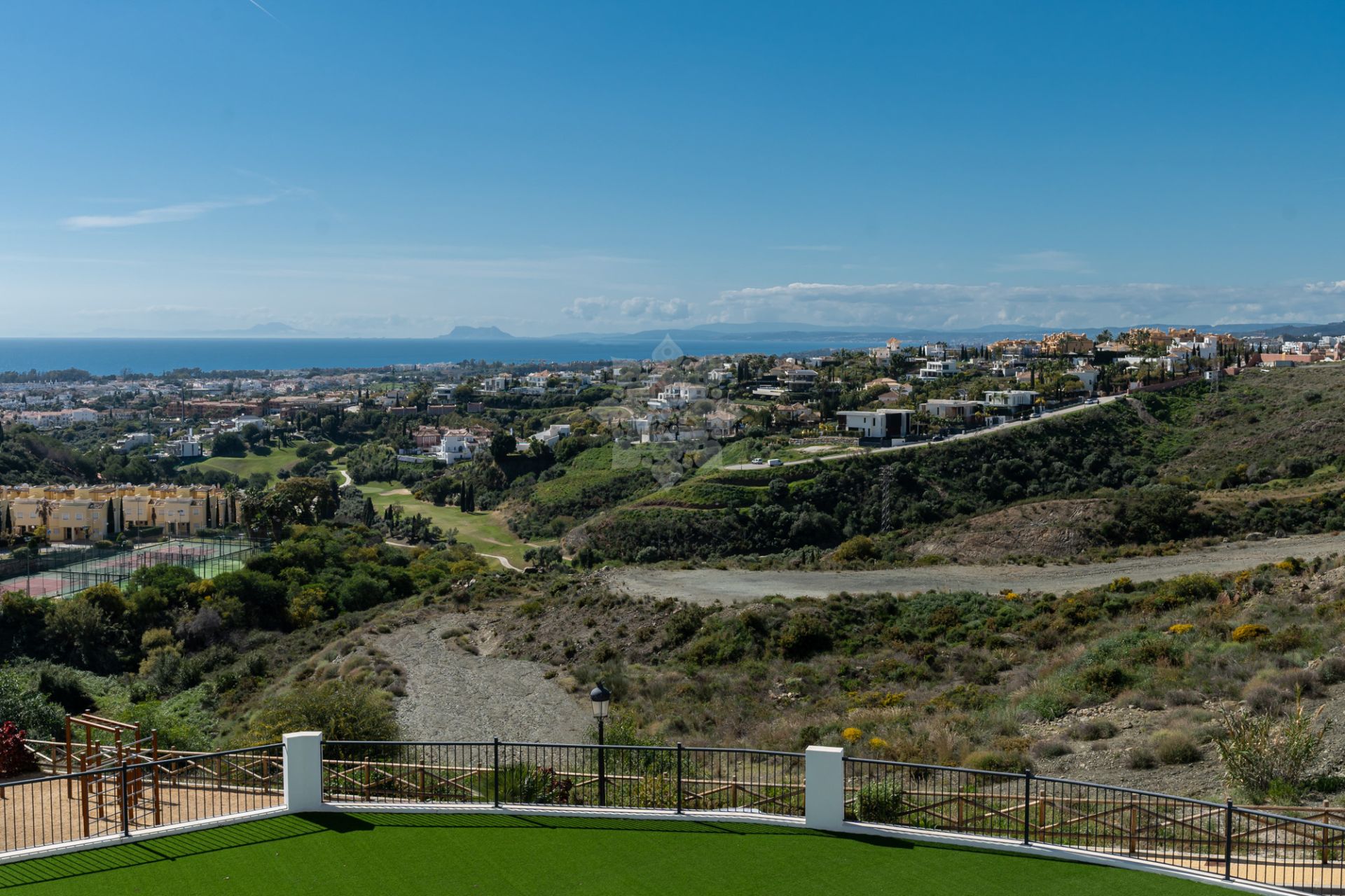 Duplex Penthouse in Paraiso Pueblo, Benahavis
