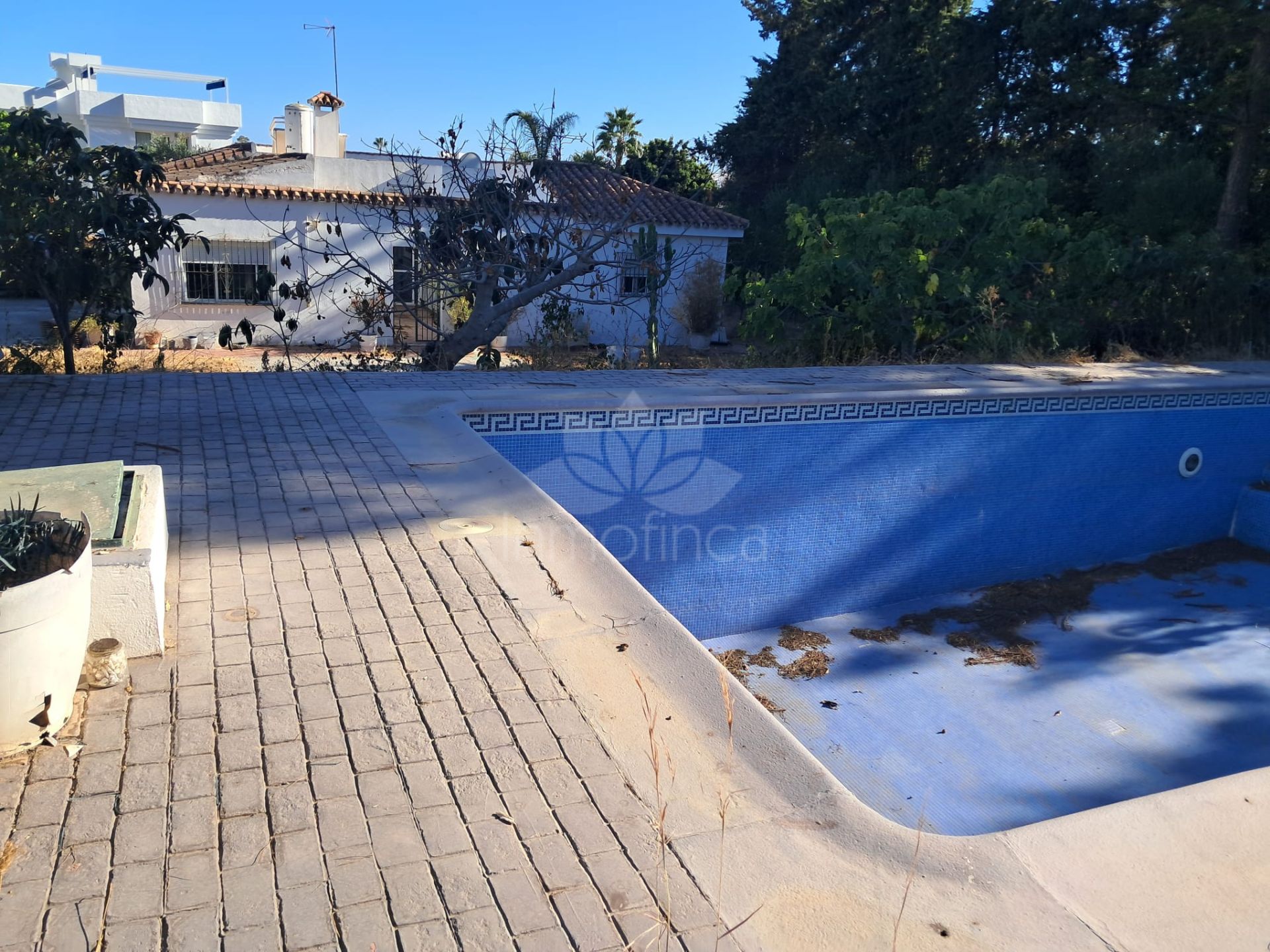 Villa in El Paraiso, Estepona