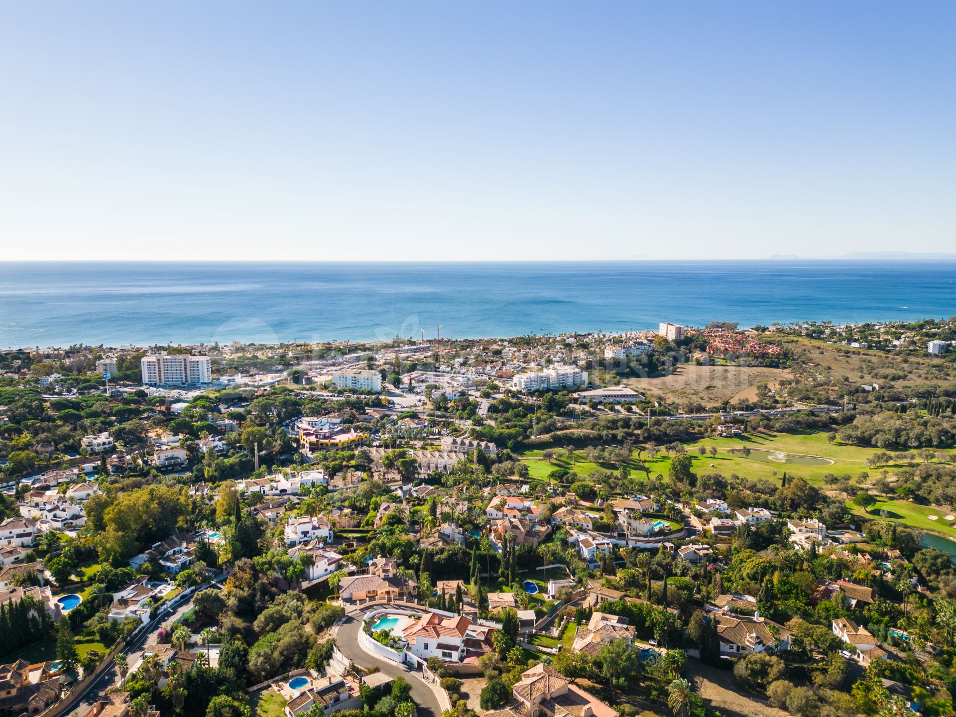 Parcela en El Rosario, Marbella