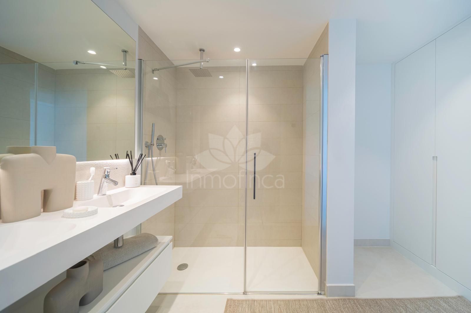Apartment in El Higueron, Fuengirola