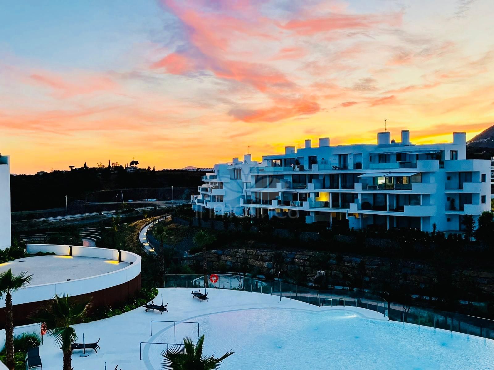 Apartment in El Higueron, Fuengirola