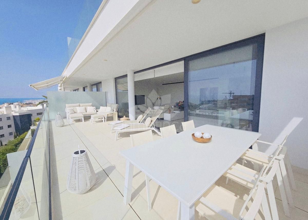 Apartment in El Higueron, Fuengirola