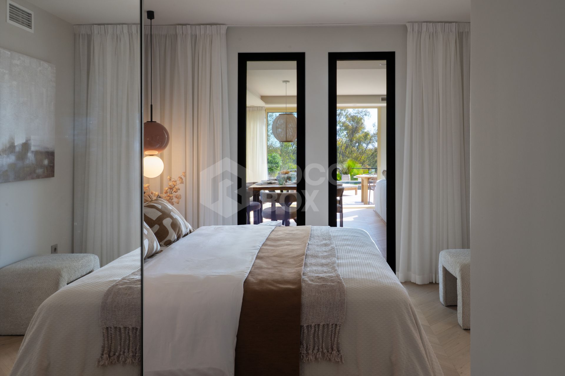 Apartment Vista Lago — Marbella Living with Panoramic Views