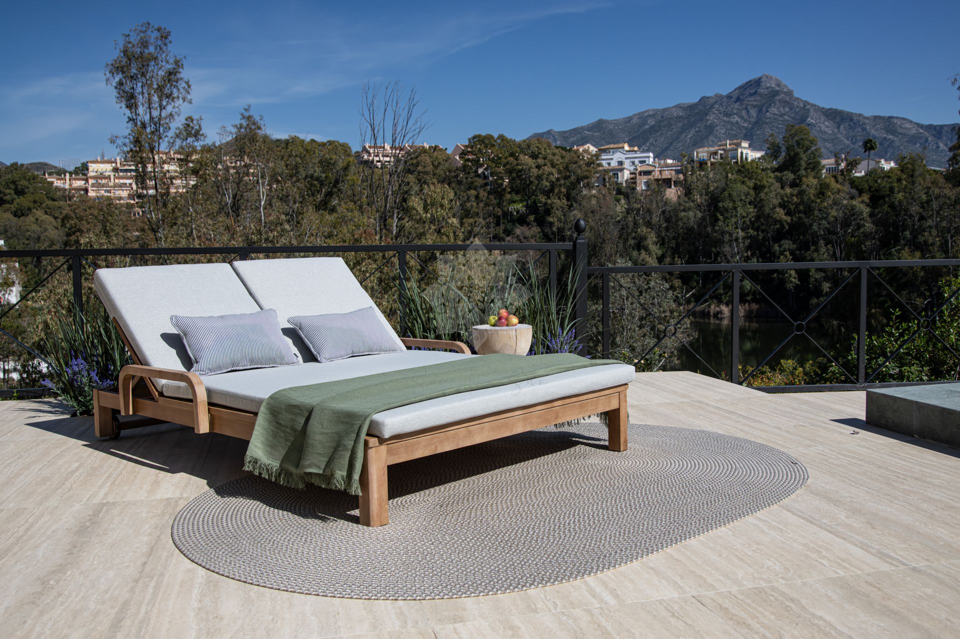 Apartamento Planta Baja en Nueva Andalucia, Marbella