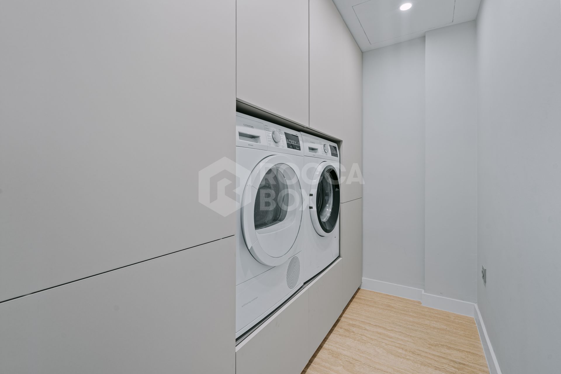 Apartment Vista Lago — Marbella Living with Panoramic Views